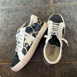 Vintage Havana blue snakeskin sneaker